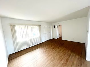 240 E 60th St APT 6, Los Angeles, CA 90003