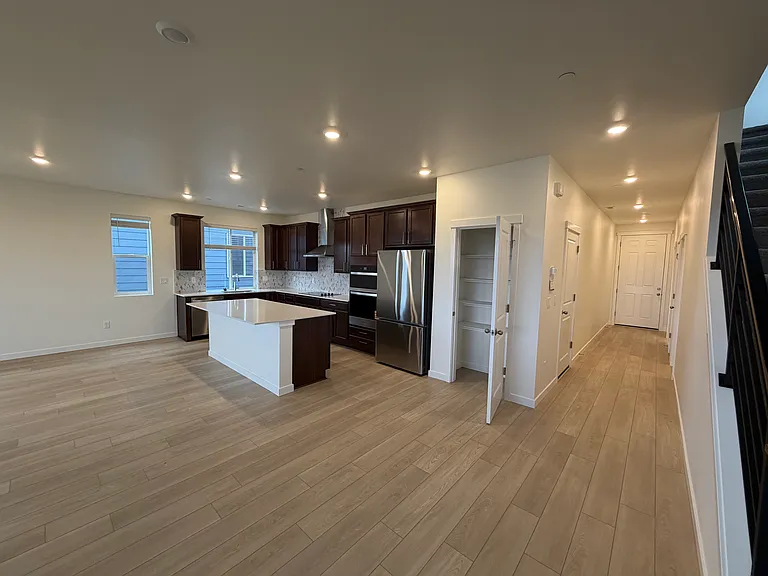 609 103rd Ct SE — Photo 24