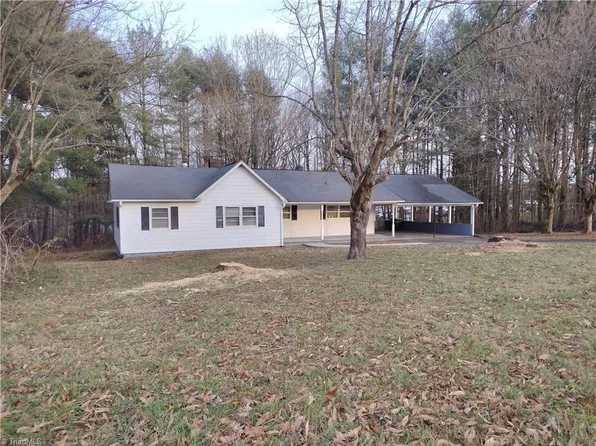 132 Hamby Rd, Dobson, NC 27017