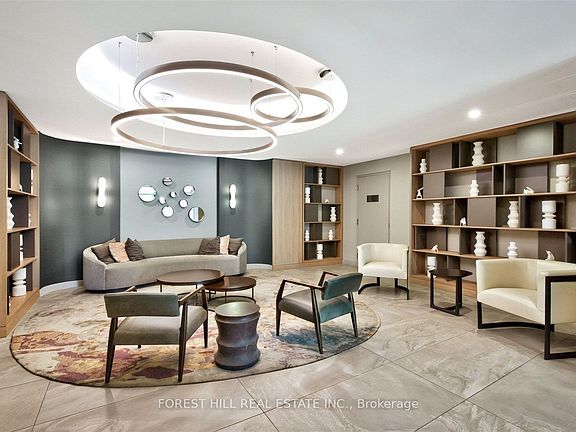 3rd image of 20 Collier St #903