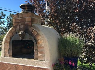 200 Meadow Edge Ct, Reno, NV 89502