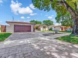 14365 Lake Candlewood Ct, Miami Lakes, FL 33014
