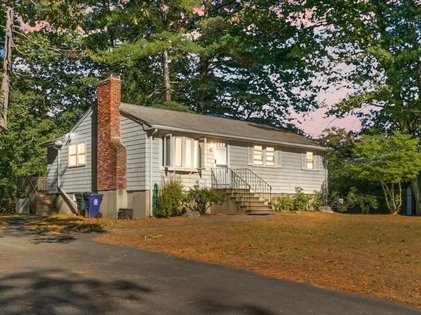 1 Evans Dr, Wilmington, MA 01887