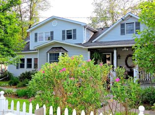 118 Maple Ave, Stroudsburg, PA 18360