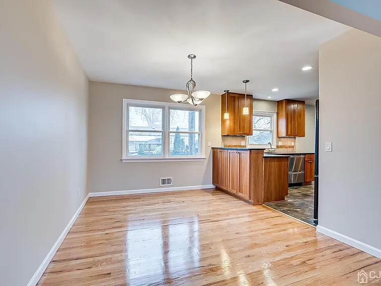 257 W Grant Ave — Photo 3