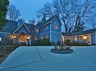 869 Shelter Cove Spur, Lake Arrowhead, CA 92352