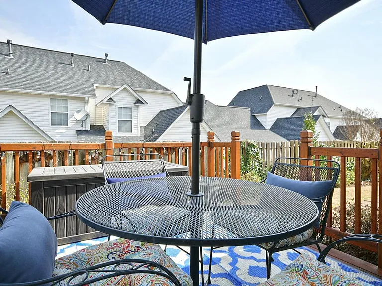614 Glassyrock Ct — Photo 43