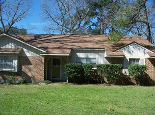 62 Greenbriar Dr, Conroe, TX 77304