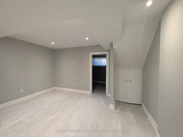 48 Imperial Cres — Photo 7