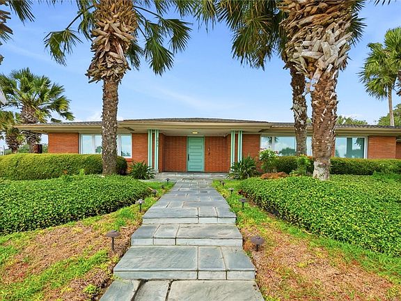 2nd image of 2011 Ocean Dr
