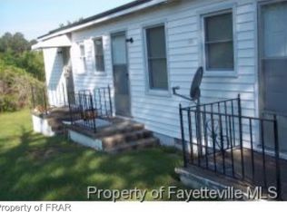 101 Bogard Cir #5, Spring Lake, NC 28390