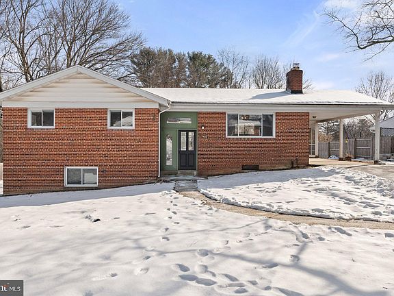 3rd image of 14605 Dowling Dr