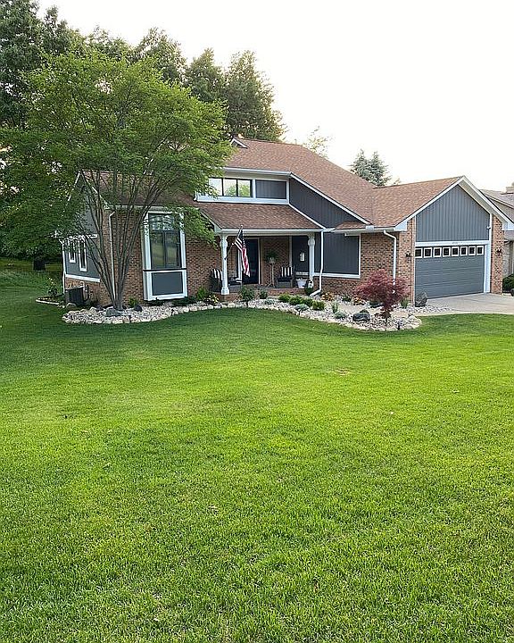 2nd image of 2400 Estates Dr