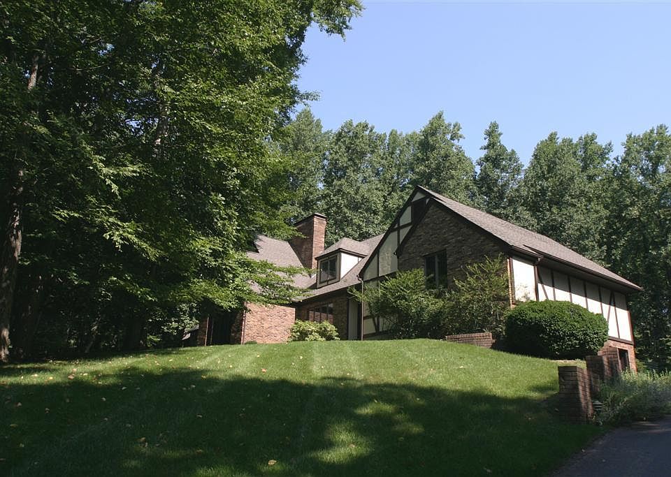 2nd image of 93 Douglass Ave