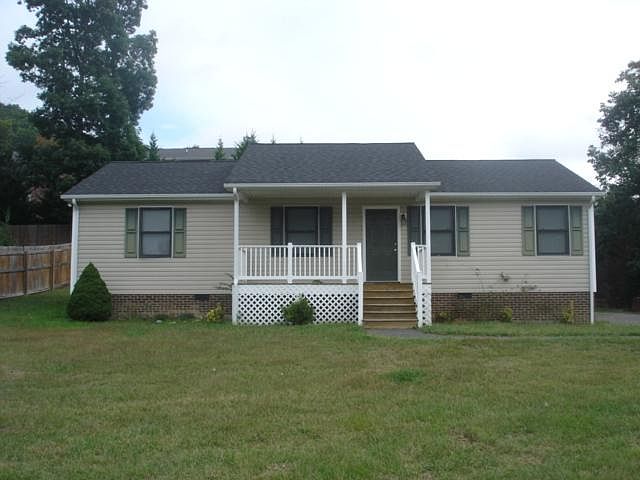 1st image of 322 Round Hill Dr