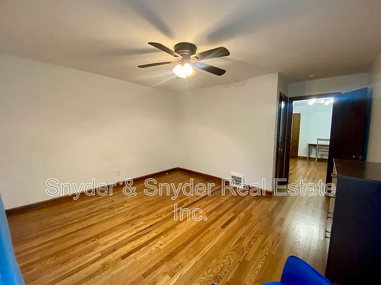 1093 N Main St — Photo 15