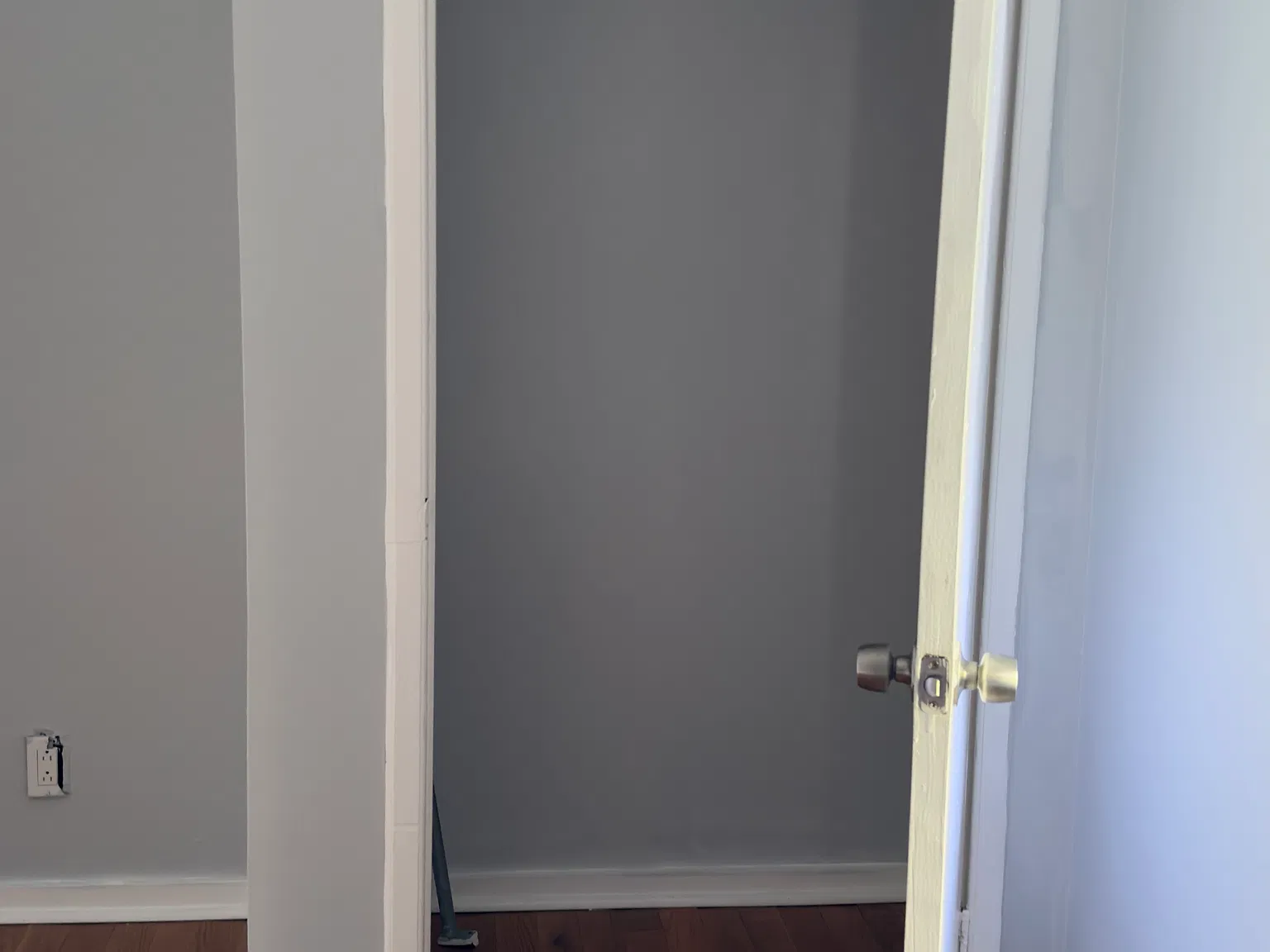 3 bed, 920 sqft, $1,675 — Photo 2