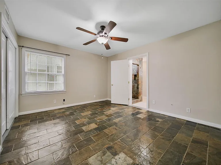 4505 Larch Ln — Photo 9