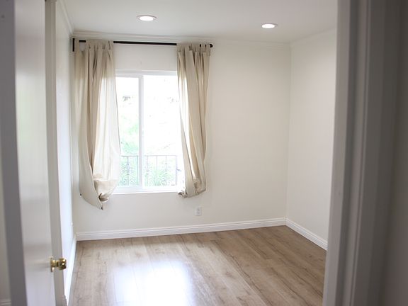 4th image of 5488 Dobbs St APT 101