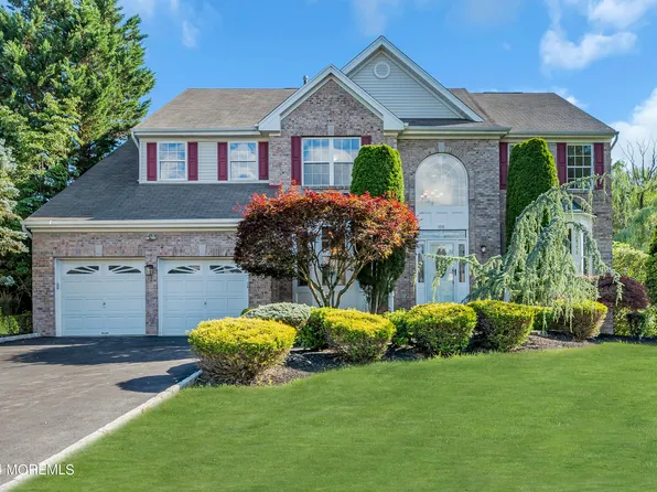 108 Briarcliff Drive, Morganville, NJ 07751