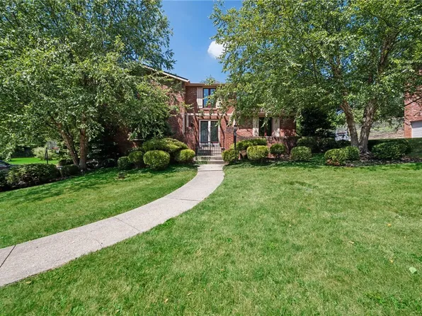 345 Oaklawn Dr, Pittsburgh, PA 15241