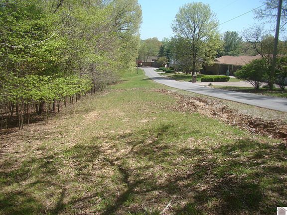 3rd image of 125 Summit Point #22