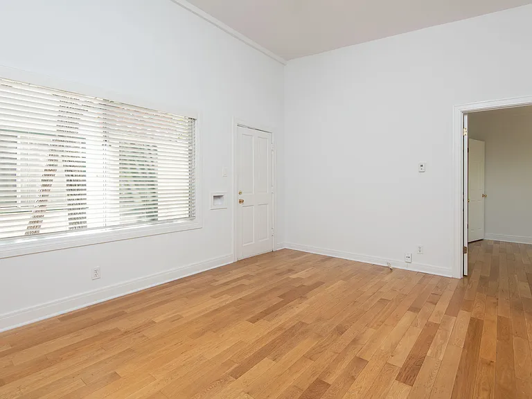 526 N Alta Vista Blvd #9 — Photo 12