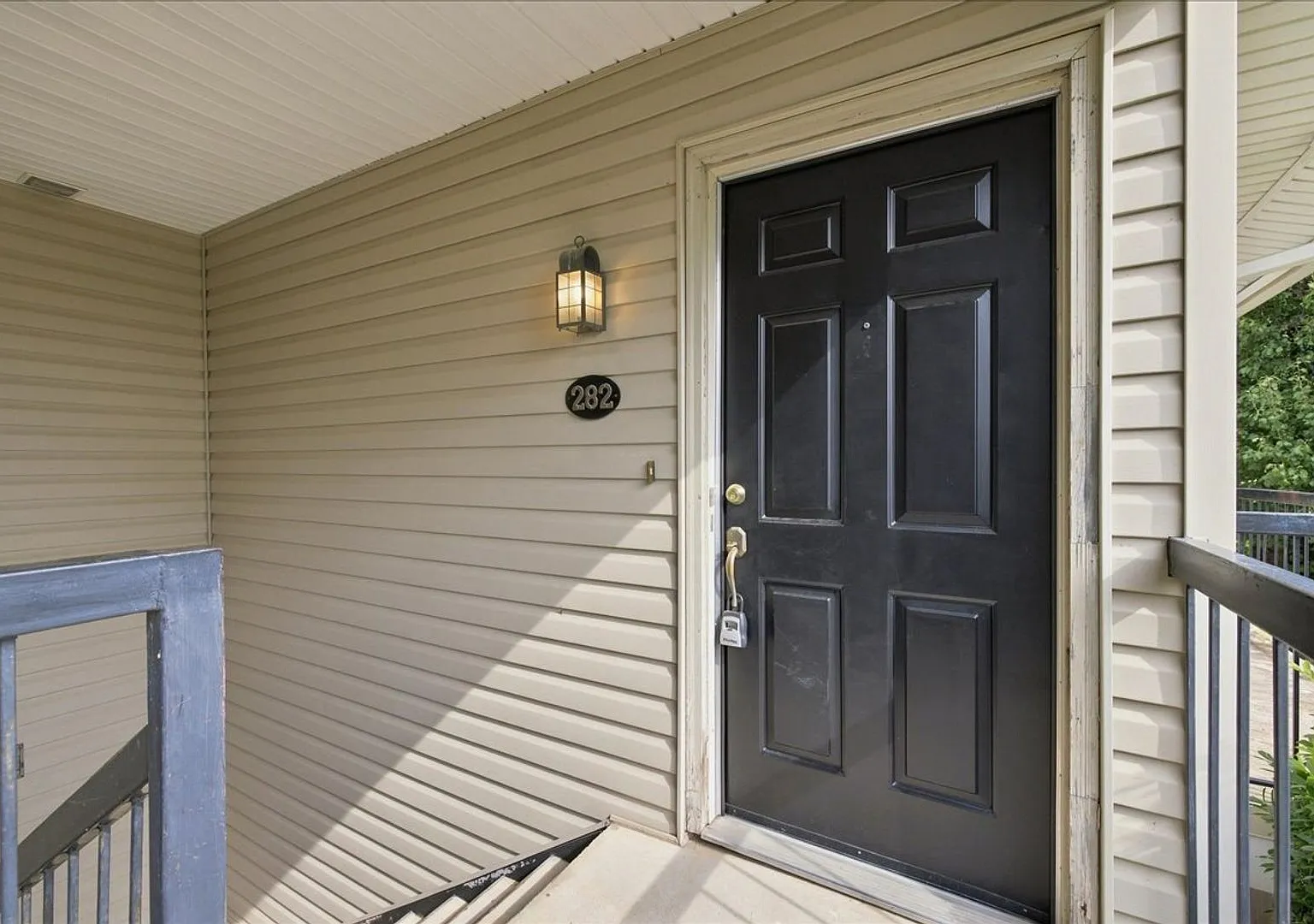 2 Bedroom in the Nantucket gated community — Photo 2