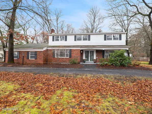 166 Wood Dale Drive, Clifton Park, NY 12019