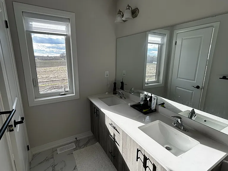88 Freedom Cres — Photo 13