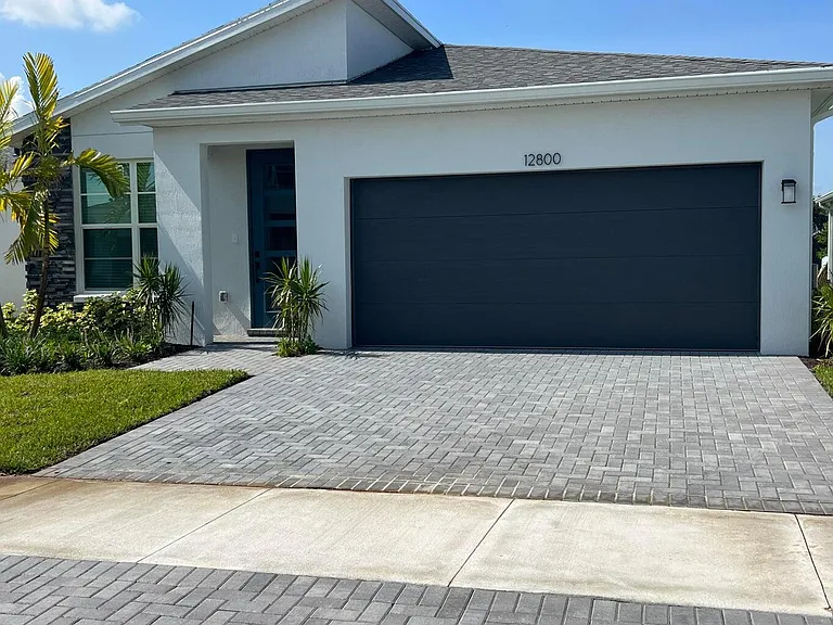 12800 SW Eleanor Dr — Photo 4