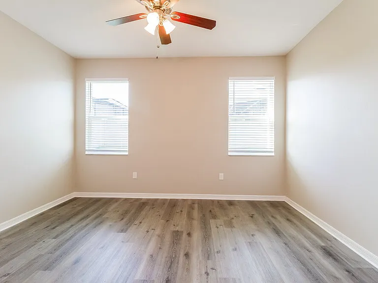 4850 Grand Vista Ln — Photo 9