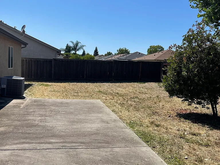 3343 Berlin Way — Photo 32
