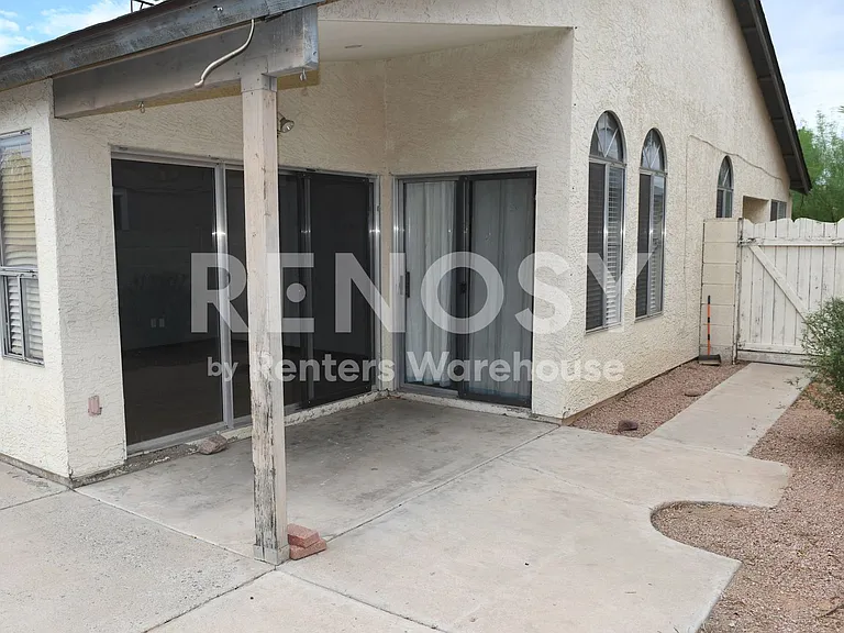 3049 E Siesta Ln — Photo 16