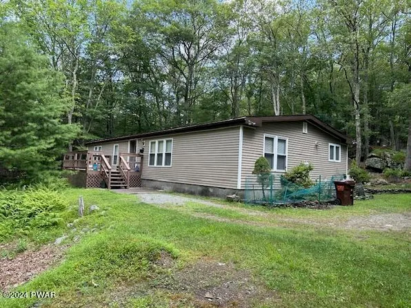106 White Oak Dr, Shohola, PA 18458