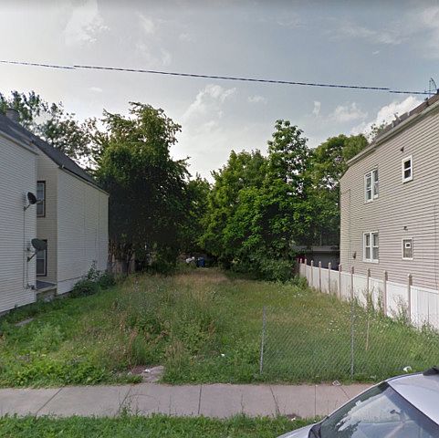 2nd image of 1319 W 49th Pl