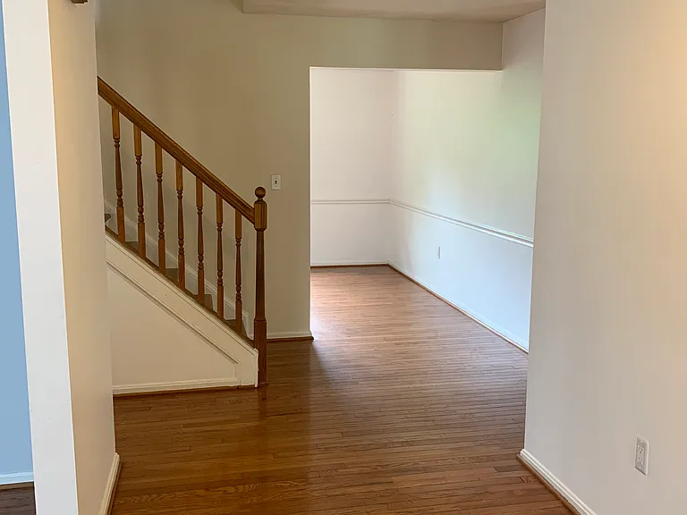 Entry way Hallway