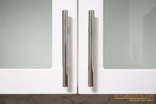 Rented by aptsandlofts.com | media 5