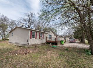 532 W 1st St, Cherryvale, KS 67335