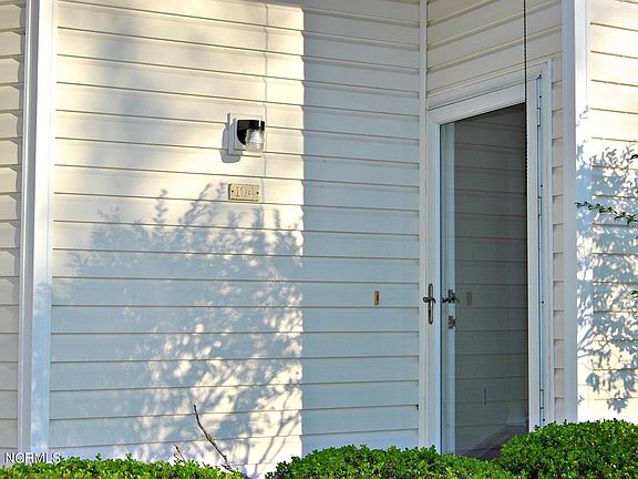 5th image of 3905 River Front Pl Unit 104