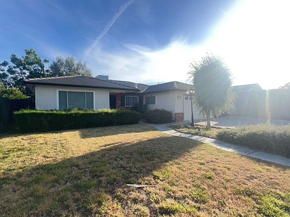 2nd image of 133 Kadota Ave