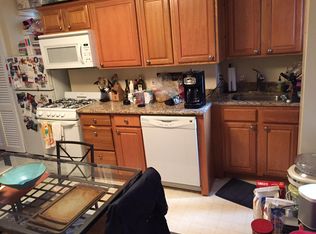 6 Hull St #1B, Boston, MA 02113