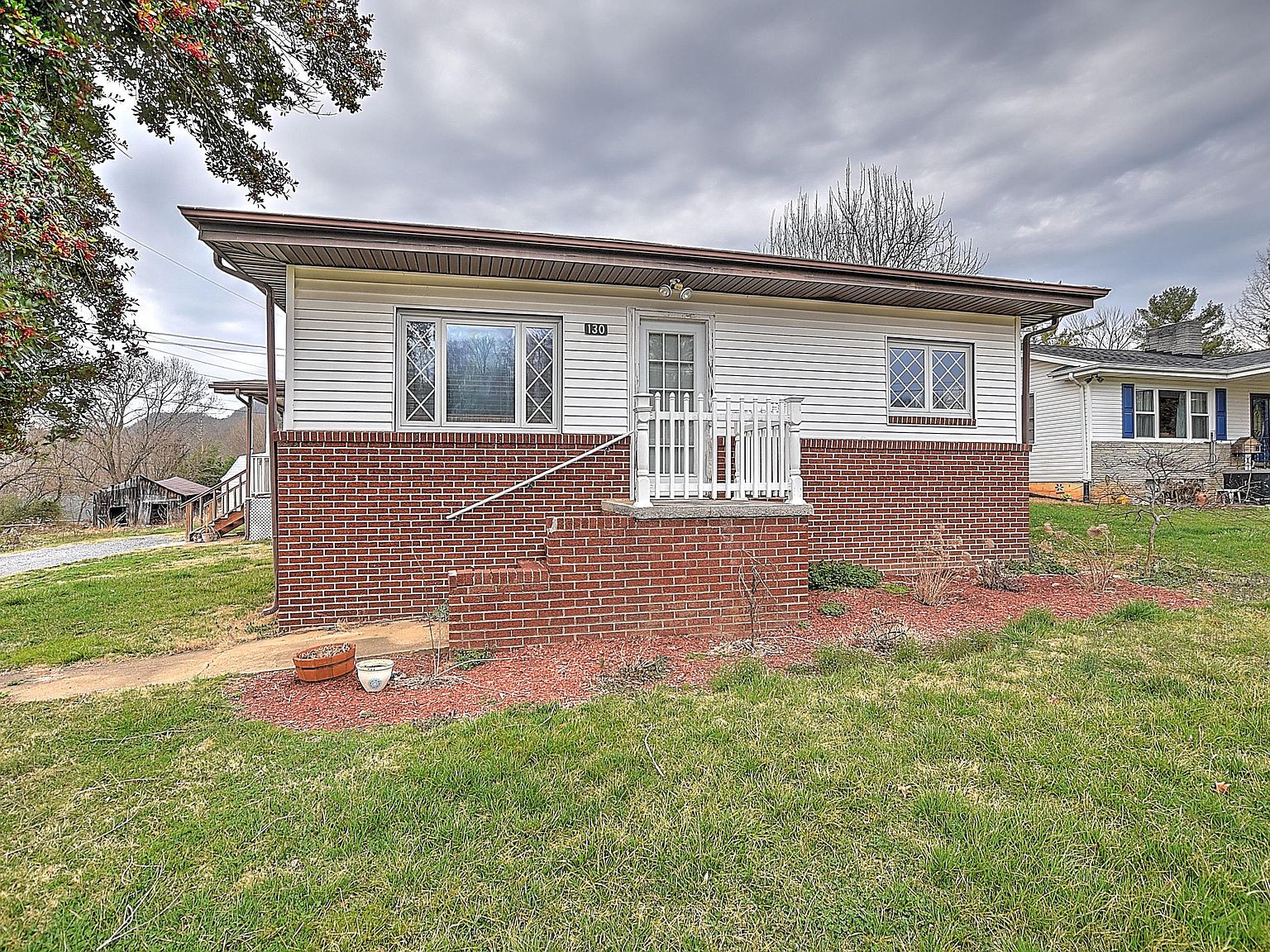130 Deer Trail Ave Weber City Va 24290 Mls 9919628 Zillow