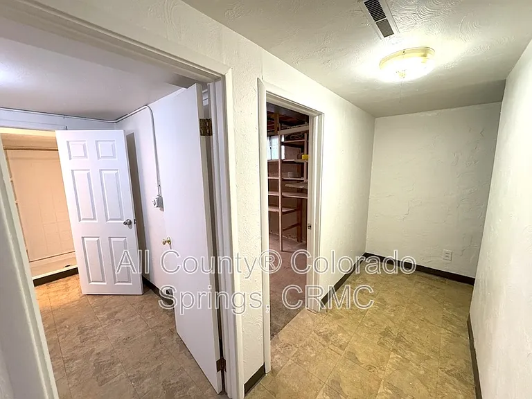 1515 Eagle View Dr — Photo 23