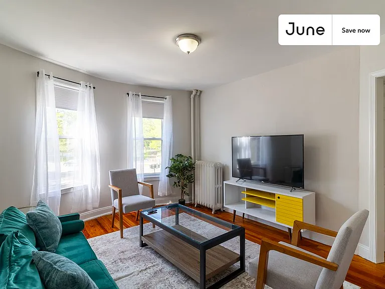 184 Walnut Ave — Photo 2