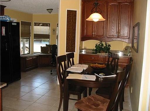 4th image of 361 Melbourn Dr