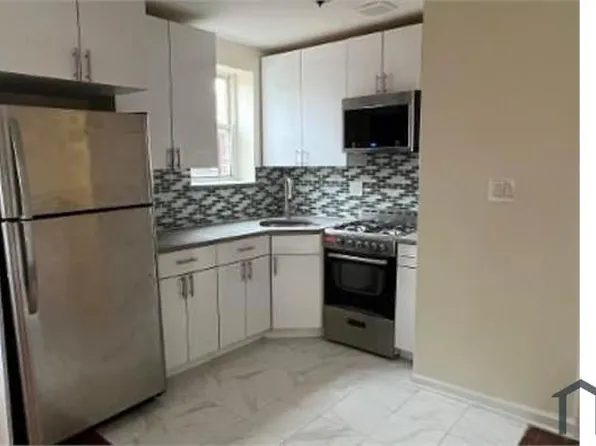 1910 Lacombe Ave APT 2, Bronx, NY 10473