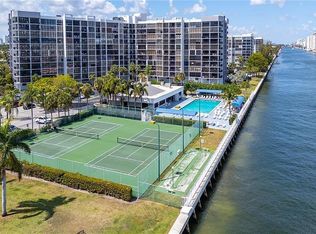 400 Leslie Dr APT 224, Hallandale Beach, FL 33009