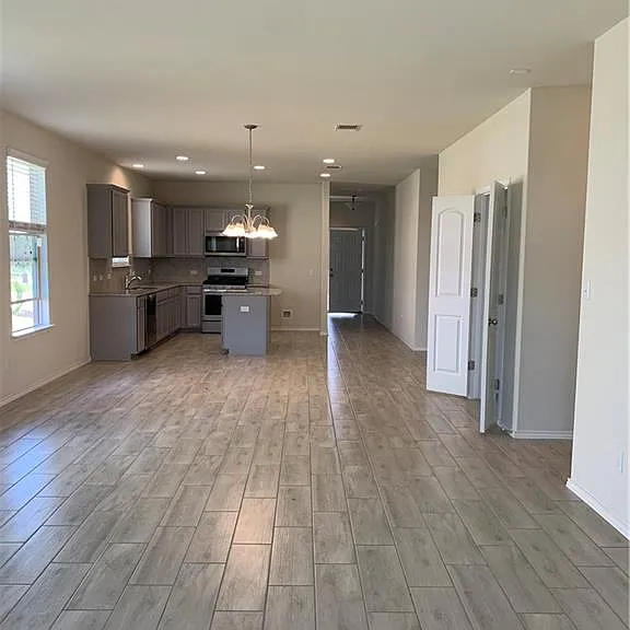 1229 Cliffbrake Way — Photo 5