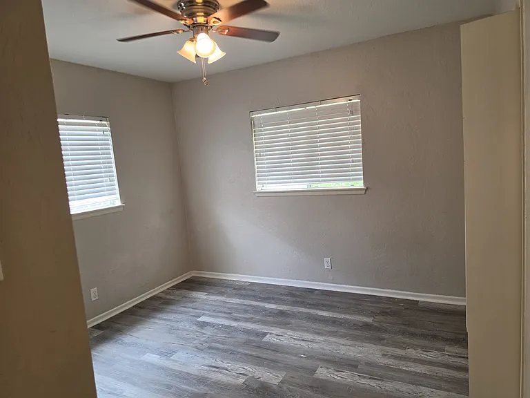 13714 Landmark Hl — Photo 8